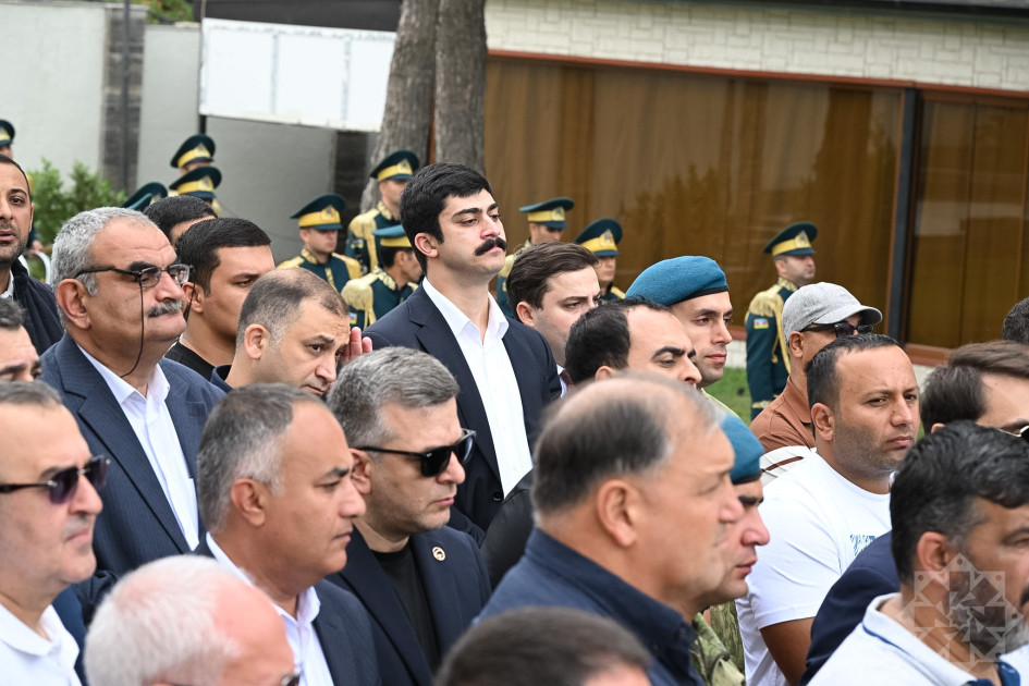 General-mayor Abbasəli Novruzov Hərbi Memorial Məzarlıqda torpağa tapşırılıb<font color=red> - FOTOLAR</font>