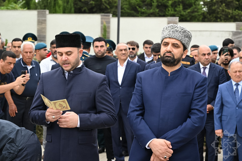 General-mayor Abbasəli Novruzov Hərbi Memorial Məzarlıqda torpağa tapşırılıb<font color=red> - FOTOLAR</font>
