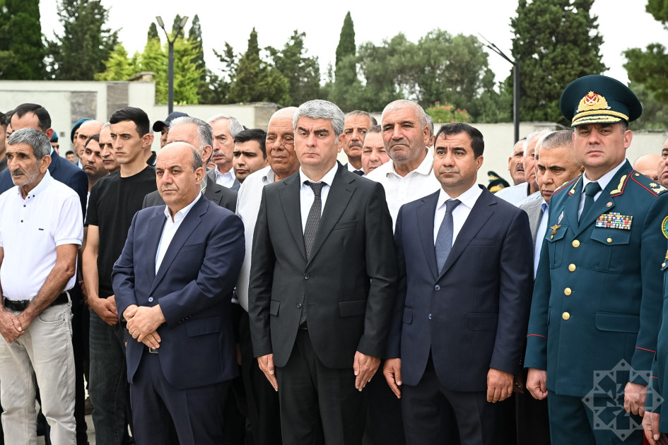 General-mayor Abbasəli Novruzov Hərbi Memorial Məzarlıqda torpağa tapşırılıb<font color=red> - FOTOLAR</font>