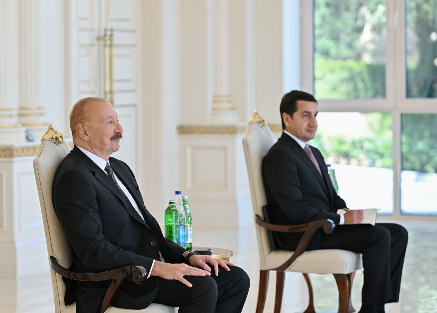 Prezident İlham Əliyev Böyük Britaniyanın Azərbaycanda yeni təyin olunmuş səfirinin etimadnaməsini qəbul edib<font color=red> - FOTOLAR</font>