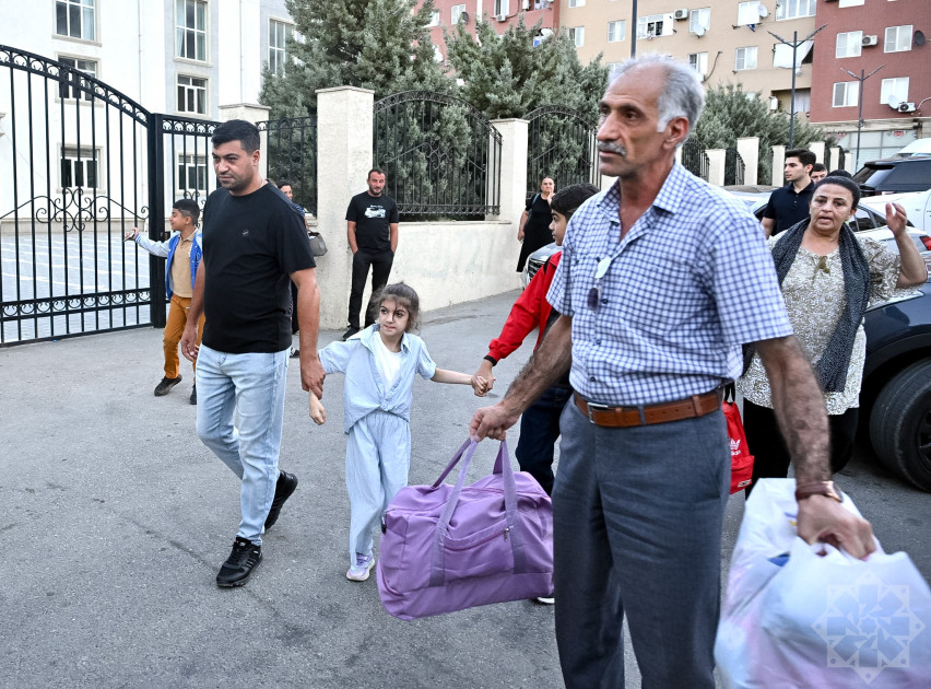 Böyük Qayıdış: Xankəndi, Xocalı və Ağdərəyə növbəti köç karvanları yola salınıb<font color=red> - FOTOLAR</font>