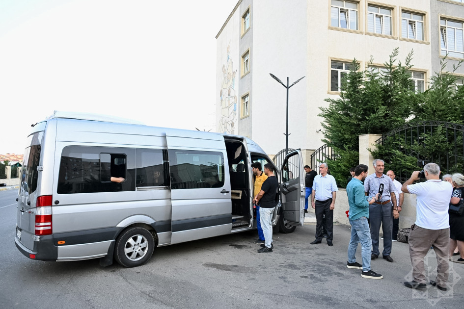 Böyük Qayıdış: Xankəndi, Xocalı və Ağdərəyə növbəti köç karvanları yola salınıb<font color=red> - FOTOLAR</font>