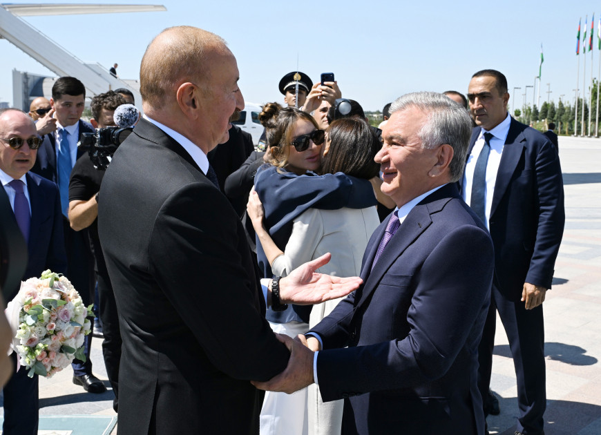 Prezident İlham Əliyev Özbəkistana dövlət səfərinə gəlib <font color='red'> - YENİLƏNİB</font><font color=red> - FOTOLAR</font>