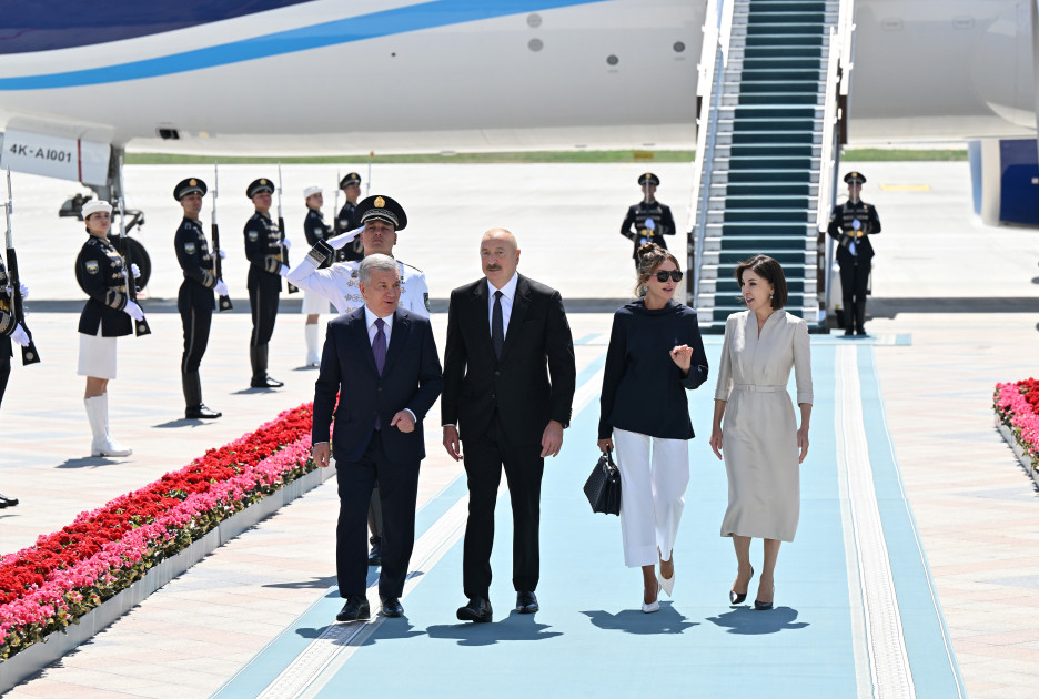 Prezident İlham Əliyev Özbəkistana dövlət səfərinə gəlib <font color='red'> - YENİLƏNİB</font><font color=red> - FOTOLAR</font>