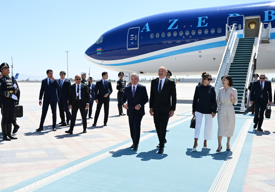 Prezident İlham Əliyev Özbəkistana dövlət səfərinə gəlib <font color='red'> - YENİLƏNİB</font><font color=red> - FOTOLAR</font>