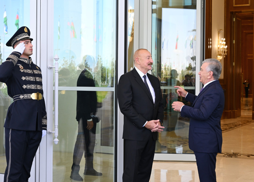 Prezident İlham Əliyev Özbəkistana dövlət səfərinə gəlib <font color='red'> - YENİLƏNİB</font><font color=red> - FOTOLAR</font>