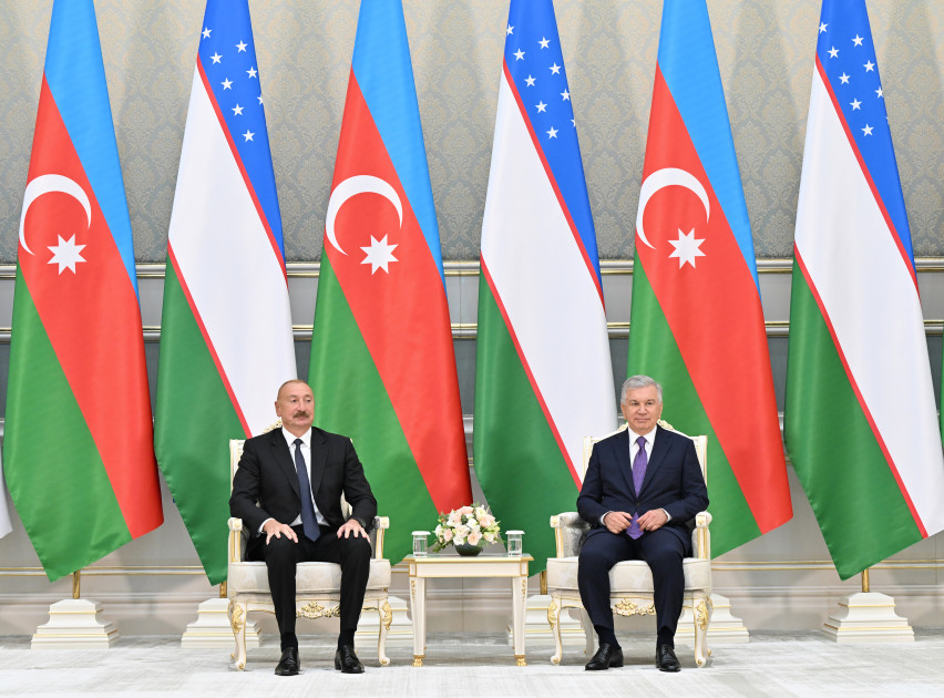 Daşkənddə Azərbaycan və Özbəkistan prezidentlərinin təltifolunma mərasimi keçirilib<font color=red> - FOTOLAR</font>