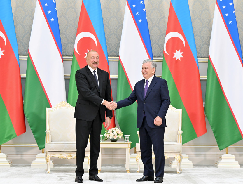 Daşkənddə Azərbaycan və Özbəkistan prezidentlərinin təltifolunma mərasimi keçirilib<font color=red> - FOTOLAR</font>