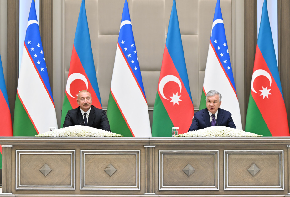 Azərbaycan və Özbəkistan prezidentləri mətbuata bəyanatlarla çıxış ediblər<font color=red> - FOTOLAR</font>