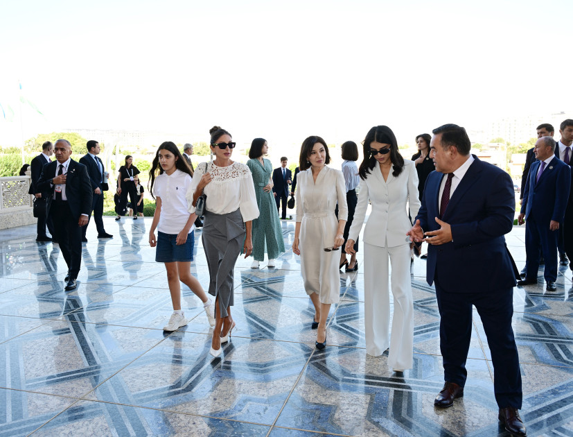 Daşkənddə İslam Sivilizasiyası Mərkəzi ilə tanışlıq olub<font color=red> - FOTOLAR</font>