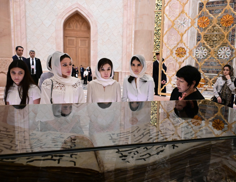 Daşkənddə İslam Sivilizasiyası Mərkəzi ilə tanışlıq olub<font color=red> - FOTOLAR</font>