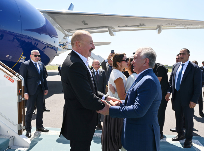 Prezident İlham Əliyev və birinci xanım Mehriban Əliyeva paytaxt Daşkənddən Buxaraya gəliblər<font color='red'> - YENİLƏNİB</font><font color=red> - FOTOLAR</font>