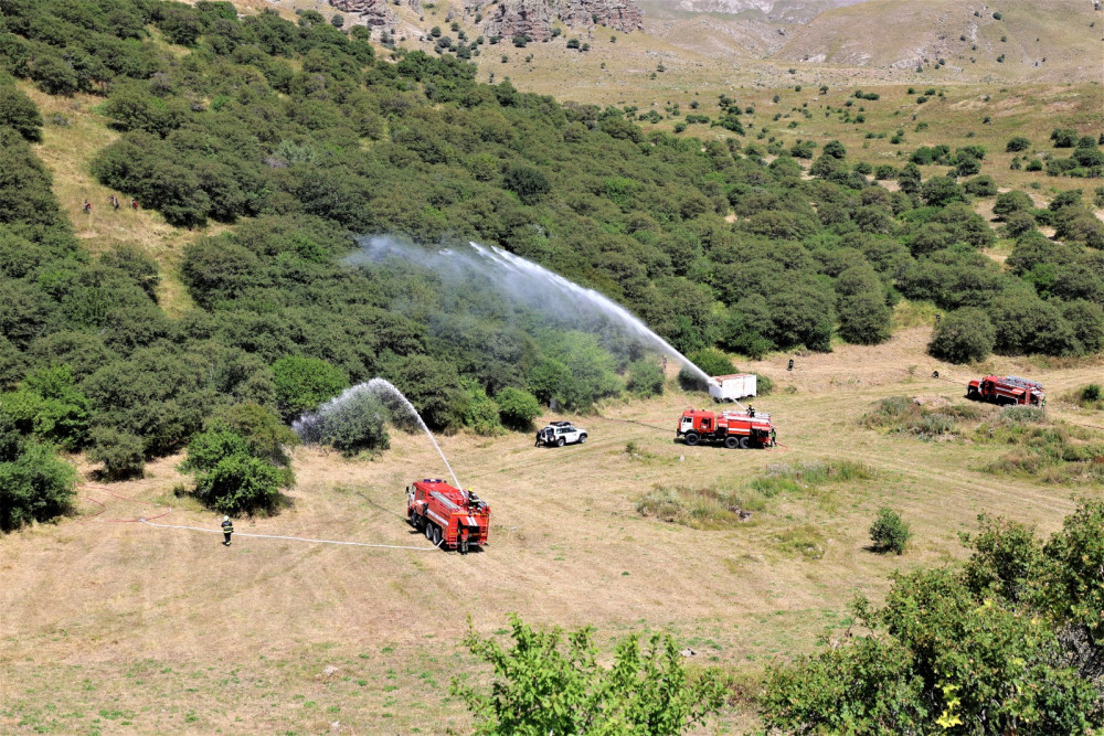 Şahbuz rayonunda meşəlik ərazidə yanğın-taktiki təlim keçirilib<font color=red> - FOTOLAR</font>