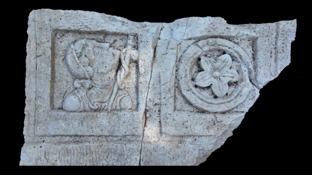 Türkiyədəki Side antik şəhərində 390 metrlik qədim küçə üzə çıxarılıb<font color=red> - FOTOLAR</font>
