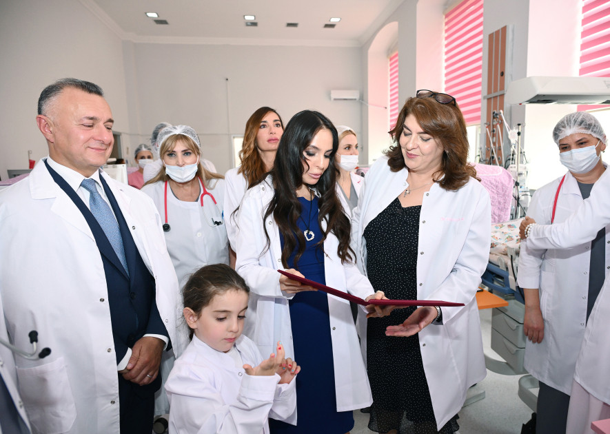 Birinci vitse-prezident Mehriban Əliyeva Elmi-Tədqiqat Pediatriya İnstitutunu ziyarət edib<font color=red> - FOTOLAR</font>
