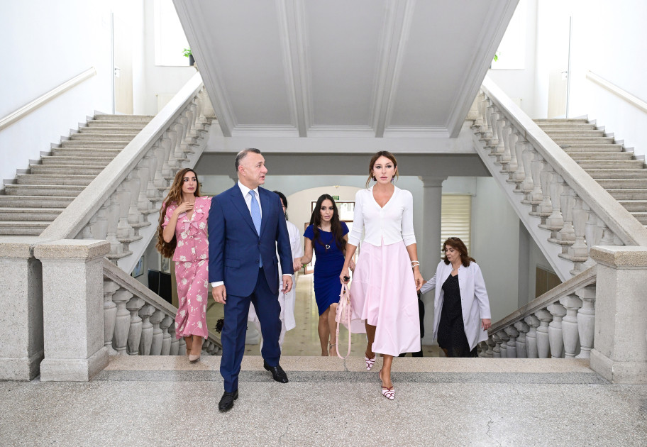 Birinci vitse-prezident Mehriban Əliyeva Elmi-Tədqiqat Pediatriya İnstitutunu ziyarət edib<font color=red> - FOTOLAR</font>