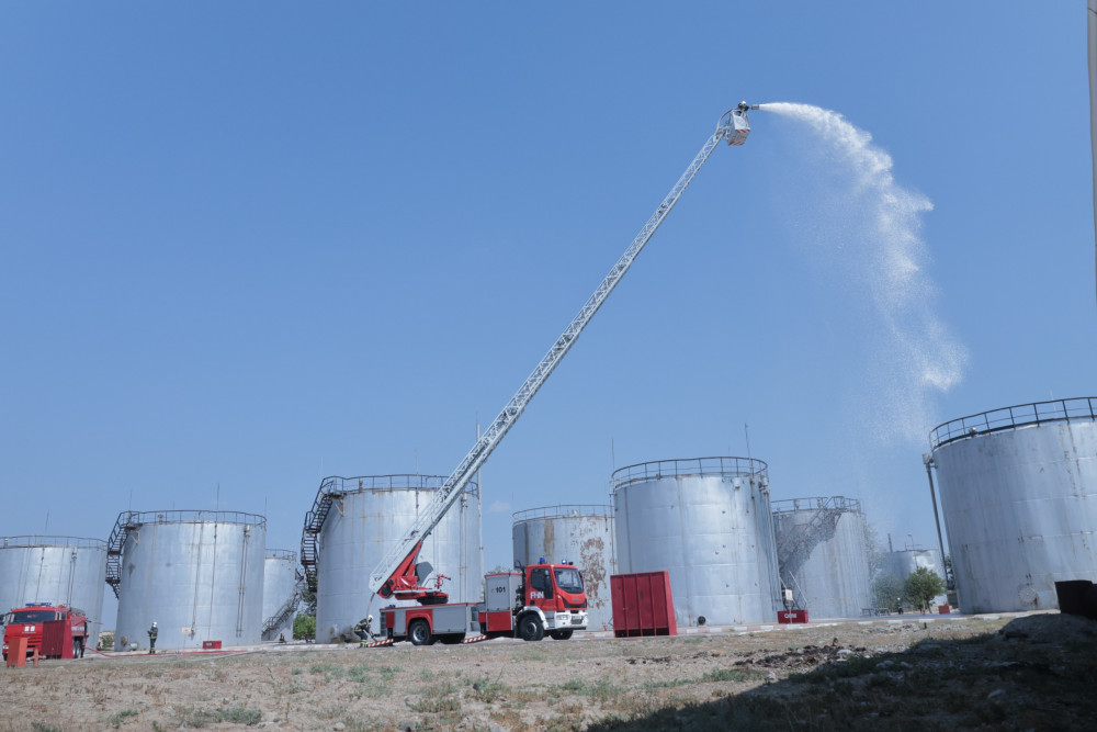 SOCAR Petroleum QSC-nin 23 saylı Naxçıvan Neft Baza Sahəsində nümunəvi obyekt mülki müdafiə məşqi kеçirilib<font color=red> - FOTOLAR</font>
