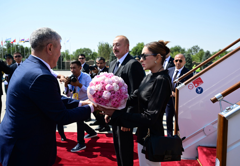 Azərbaycan Prezidenti İlham Əliyev Qırğızıstana işgüzar səfərə gəlib<font color=red> - FOTOLAR</font>