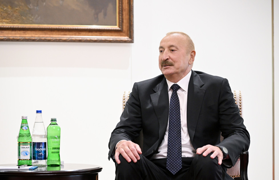 Azərbaycan Prezidenti İlham Əliyevin Bişkekdə Qazaxıstan Prezidenti ilə görüşü olub<font color=red> - FOTOLAR</font>