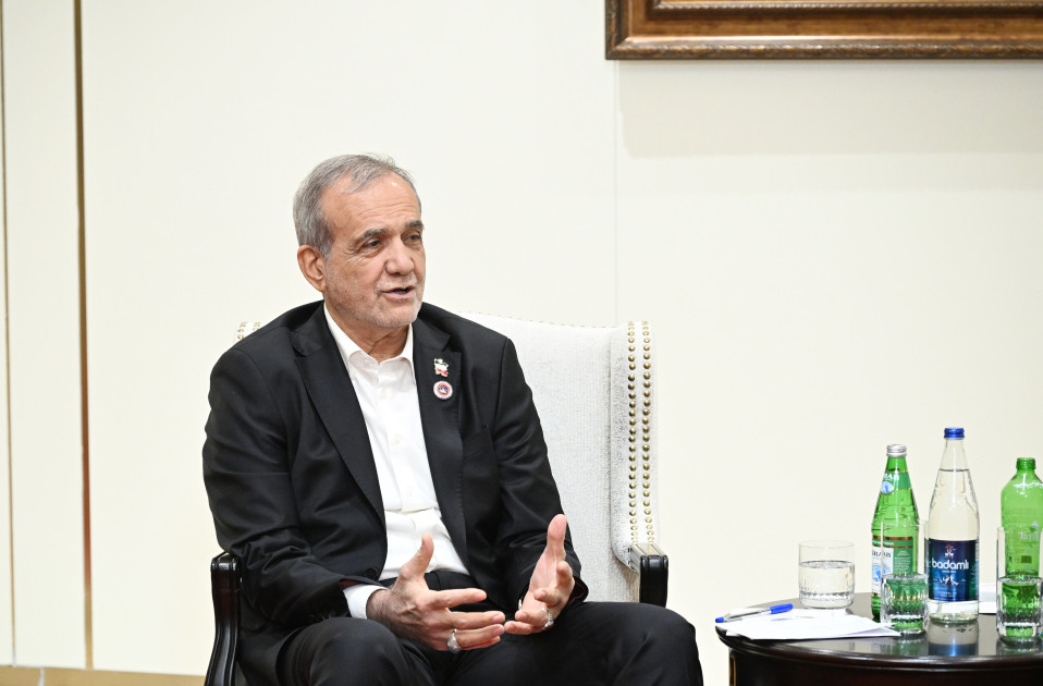 Bişkekdə Azərbaycan və İran prezidentlərinin görüşü olub <font color='red'> - YENİLƏNƏCƏK</font><font color=red> - FOTOLAR</font>