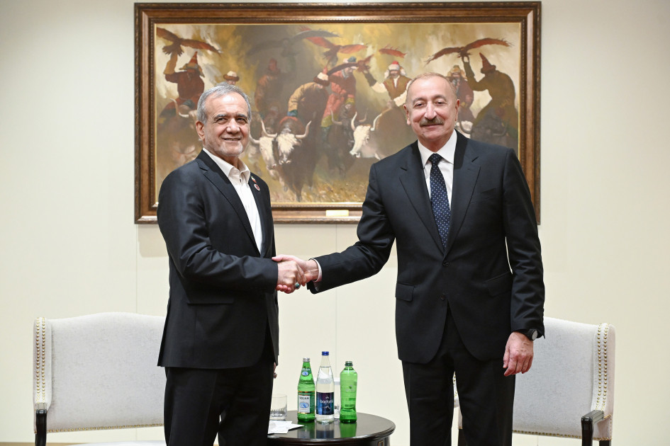 Bişkekdə Azərbaycan və İran prezidentlərinin görüşü olub <font color='red'> - YENİLƏNƏCƏK</font><font color=red> - FOTOLAR</font>