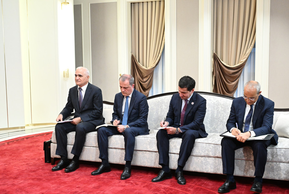 Bişkekdə Azərbaycan və İran prezidentlərinin görüşü olub <font color='red'> - YENİLƏNƏCƏK</font><font color=red> - FOTOLAR</font>