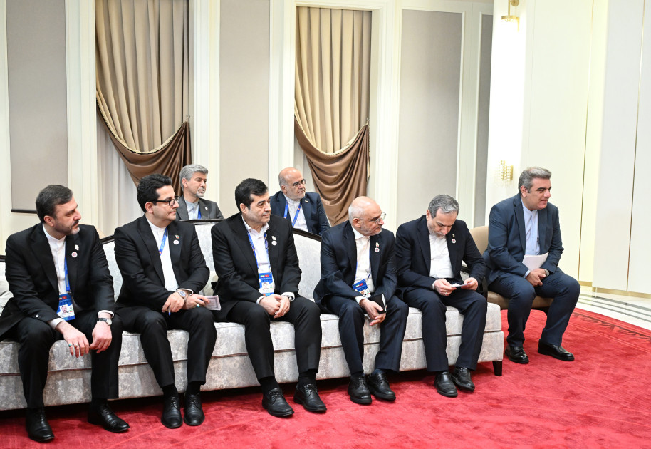 Bişkekdə Azərbaycan və İran prezidentlərinin görüşü olub <font color='red'> - YENİLƏNƏCƏK</font><font color=red> - FOTOLAR</font>