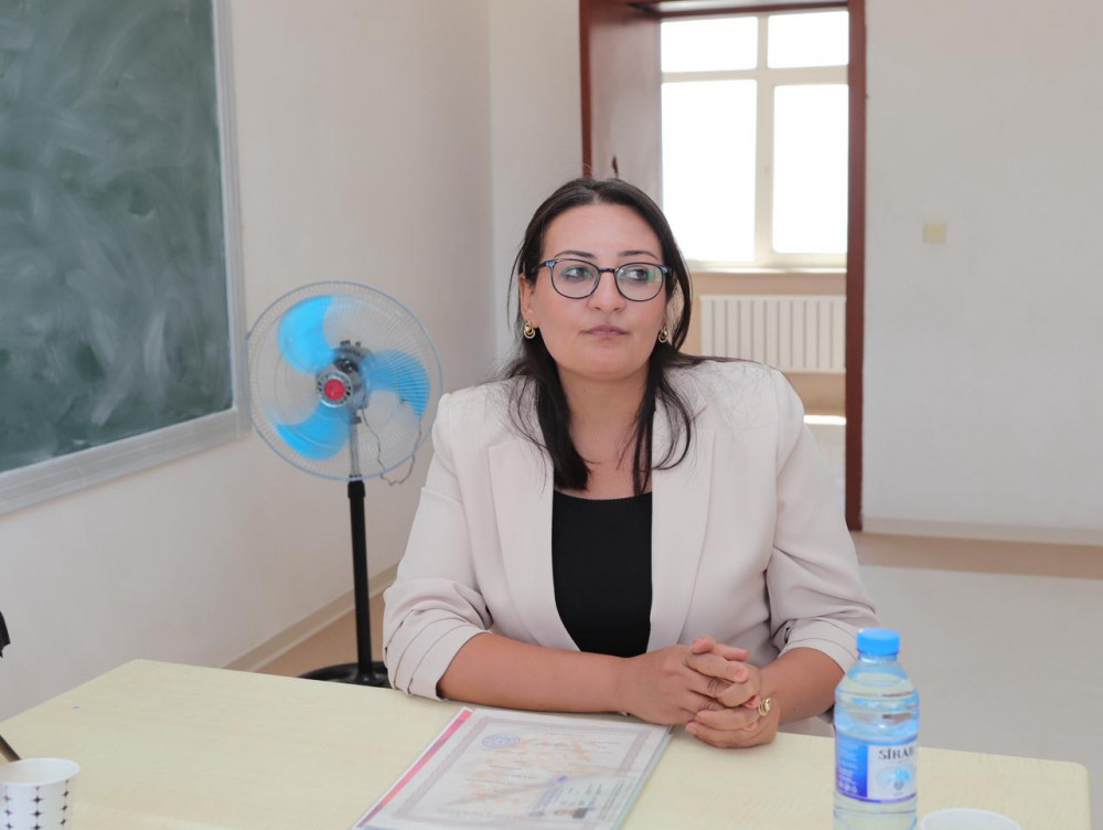 Naxçıvanda  müəllimlərin işə qəbulu üzrə müsabiqənin müsahibə mərhələsinə başlanılıb<font color=red> - FOTOLAR</font>