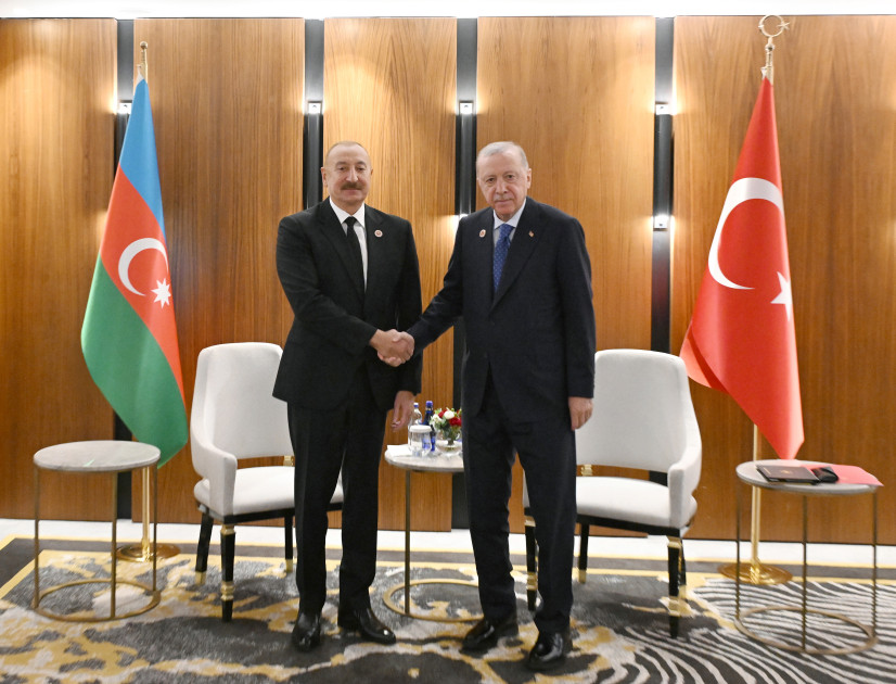 Prezident İlham Əliyevin Bişkekdə Türkiyə Prezidenti Rəcəb Tayyib Ərdoğanla görüşü olub<font color='red'> - YENİLƏNİB</font><font color=red> - FOTOLAR</font>