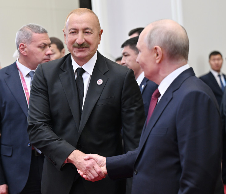 Prezident İlham Əliyev “ŞƏT plyus” formatında görüşdə çıxış edir<font color='red'> - YENİLƏNİB</font><font color=red> - FOTOLAR</font>