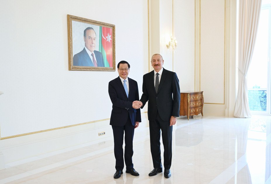 Prezident İlham Əliyev Çin Ali Xalq Prokurorluğunun Baş prokurorunun başçılıq etdiyi nümayəndə heyətini qəbul edib<font color=red> - FOTOLAR</font>