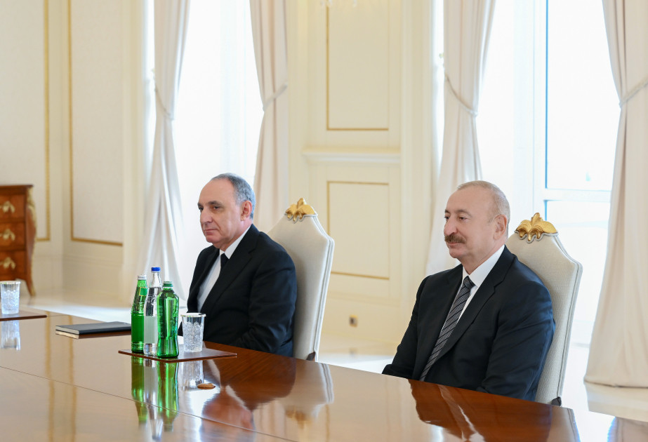 Prezident İlham Əliyev Çin Ali Xalq Prokurorluğunun Baş prokurorunun başçılıq etdiyi nümayəndə heyətini qəbul edib<font color=red> - FOTOLAR</font>