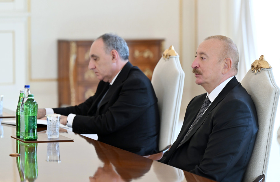 Prezident İlham Əliyev Çin Ali Xalq Prokurorluğunun Baş prokurorunun başçılıq etdiyi nümayəndə heyətini qəbul edib<font color=red> - FOTOLAR</font>