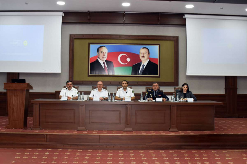 Naxçıvan Baş Gömrük İdarəsində təlim keçirilib<font color=red> - FOTOLAR</font>