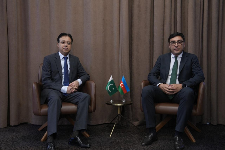Azərbaycanla Pakistan arasında gənclər və idman sahəsində əməkdaşlığın inkişaf etdirilməsi müzakirə olunub<font color=red> - FOTOLAR</font>