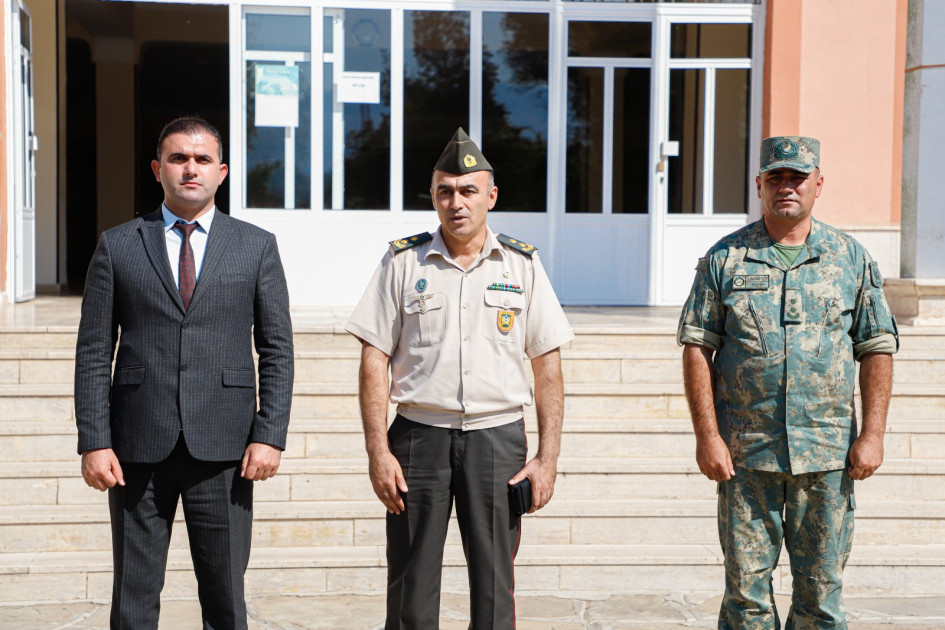 Naxçıvanda gənclərin əsgərlərlə görüşü <font color=red> - FOTOLAR</font>