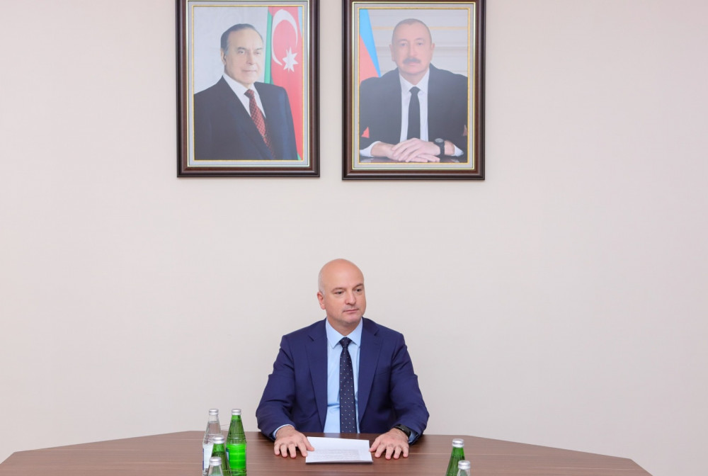 Naxçıvanda qızıl və gümüş nişanla təltif olunan məzunlarla görüş keçirilib<font color=red> - FOTOLAR</font>