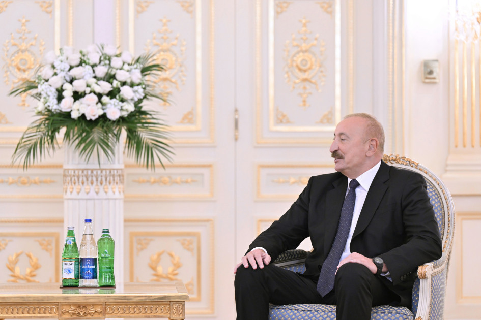 Prezident İlham Əliyev Birləşmiş Ərəb Əmirliklərinin milli təhlükəsizlik müşavirini qəbul edib<font color=red> - FOTOLAR</font>