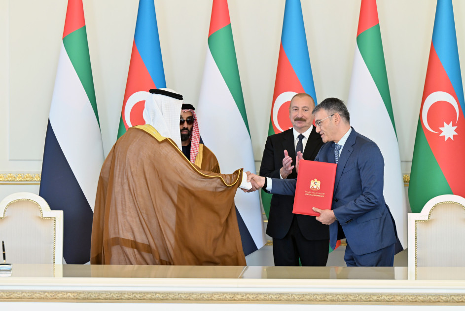Prezident İlham Əliyev Birləşmiş Ərəb Əmirliklərinin milli təhlükəsizlik müşavirini qəbul edib<font color=red> - FOTOLAR</font>