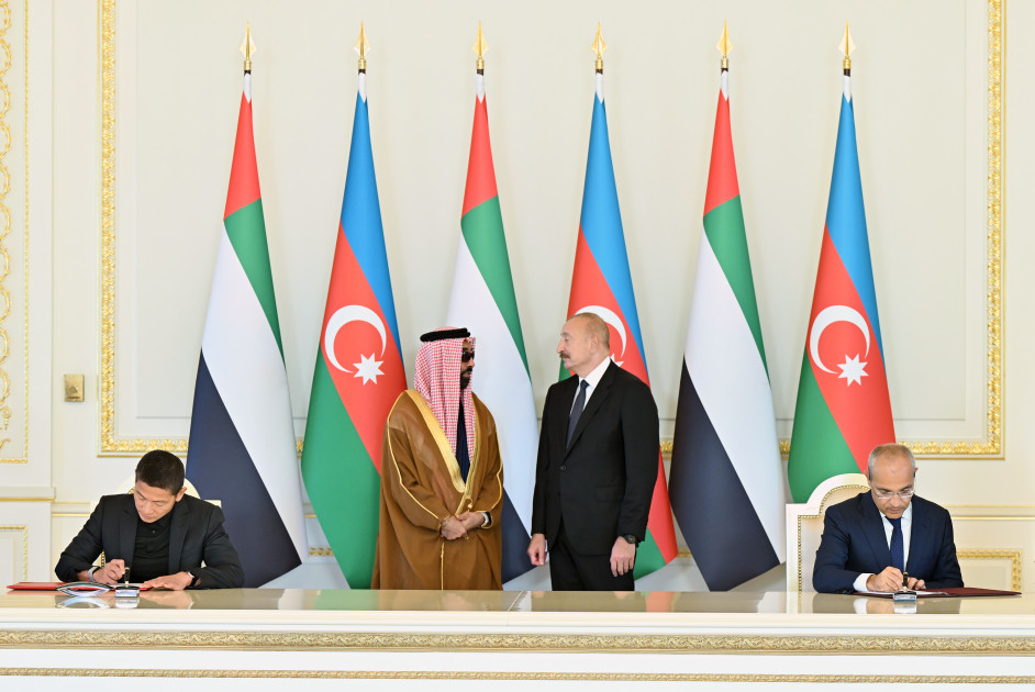 Prezident İlham Əliyev Birləşmiş Ərəb Əmirliklərinin milli təhlükəsizlik müşavirini qəbul edib<font color=red> - FOTOLAR</font>