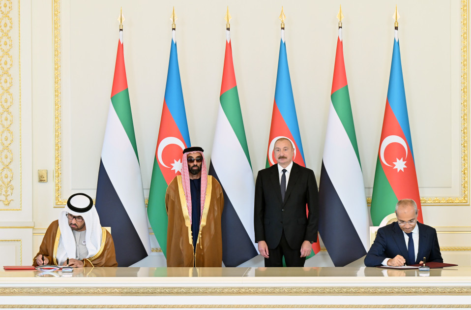 Prezident İlham Əliyev Birləşmiş Ərəb Əmirliklərinin milli təhlükəsizlik müşavirini qəbul edib<font color=red> - FOTOLAR</font>