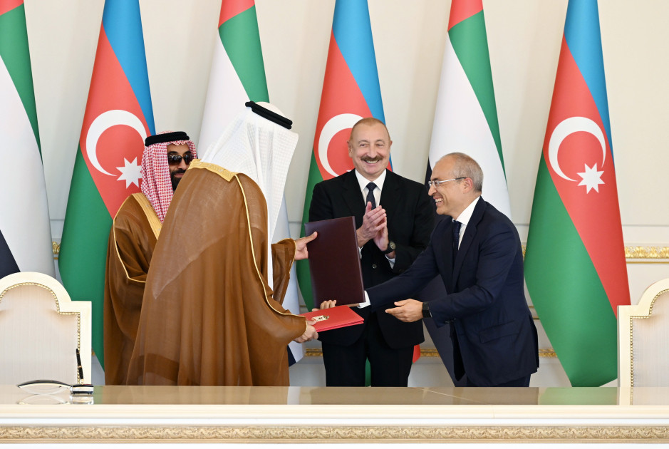 Prezident İlham Əliyev Birləşmiş Ərəb Əmirliklərinin milli təhlükəsizlik müşavirini qəbul edib<font color=red> - FOTOLAR</font>