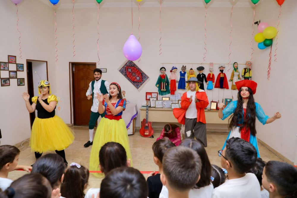 Naxçıvan Dövlət Kukla Teatrının 37-ci ildönümü qeyd olunub<font color=red> - FOTOLAR</font>