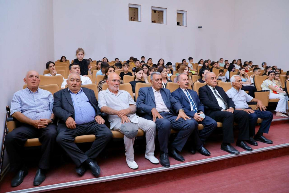 Naxçıvan Dövlət Kukla Teatrının 37-ci ildönümü qeyd olunub<font color=red> - FOTOLAR</font>