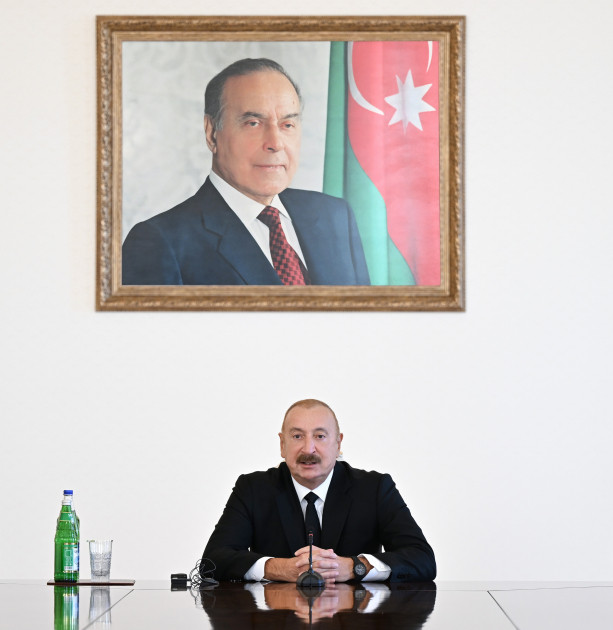 İlham Əliyev Bakıda keçirilən beynəlxalq konfransların iştirakçılarını qəbul edib<font color='red'> - YENİLƏNİB</font><font color=red> - FOTOLAR</font>