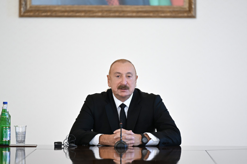 İlham Əliyev Bakıda keçirilən beynəlxalq konfransların iştirakçılarını qəbul edib<font color='red'> - YENİLƏNİB</font><font color=red> - FOTOLAR</font>