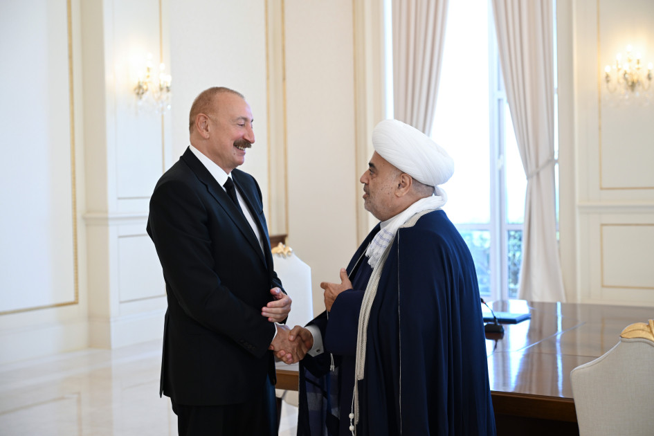 İlham Əliyev Bakıda keçirilən beynəlxalq konfransların iştirakçılarını qəbul edib<font color='red'> - YENİLƏNİB</font><font color=red> - FOTOLAR</font>
