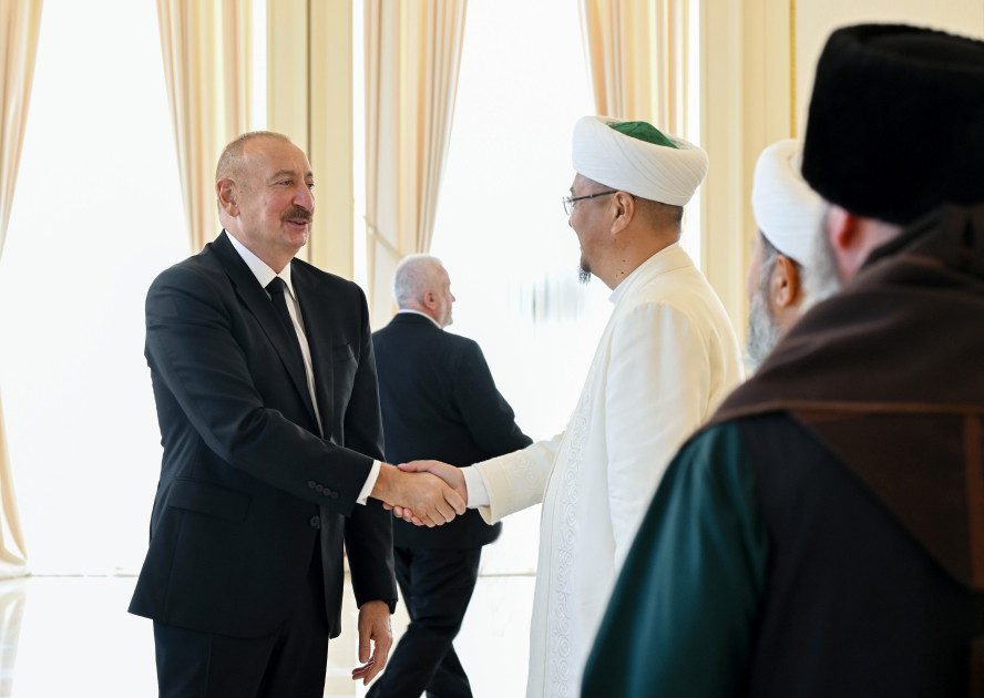 İlham Əliyev Bakıda keçirilən beynəlxalq konfransların iştirakçılarını qəbul edib<font color='red'> - YENİLƏNİB</font><font color=red> - FOTOLAR</font>
