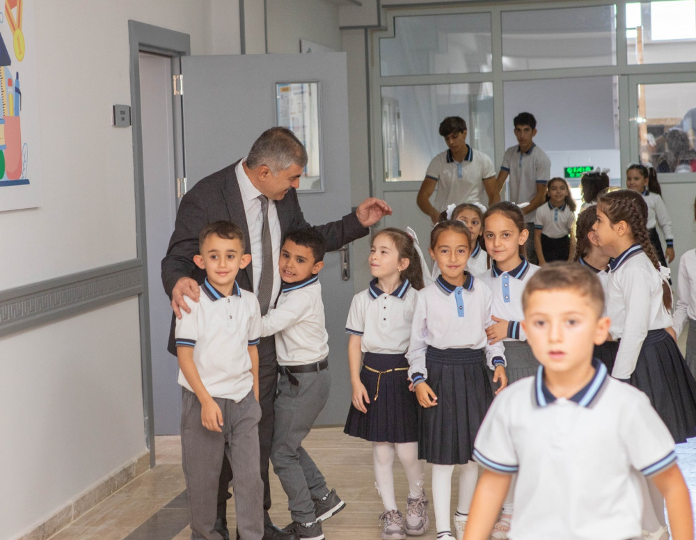 Naxçıvanda Bilik Günündə Nehrəm qəsəbə 3 nömrəli tam orta məktəbi istifadəyə verilib<font color=red> - FOTOLAR</font>