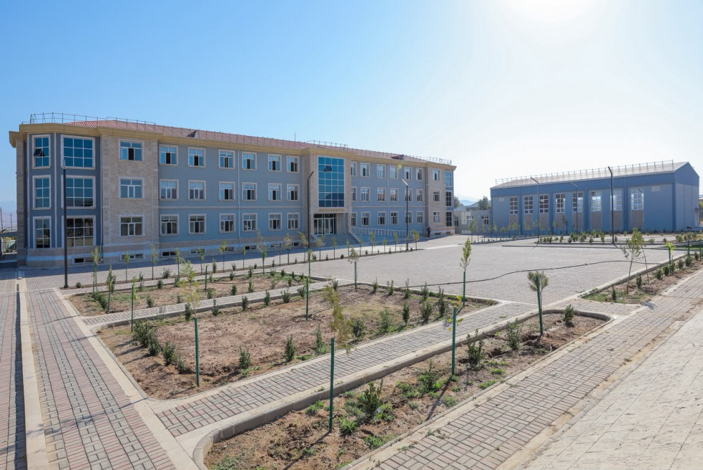 Naxçıvanda Bilik Günündə Nehrəm qəsəbə 3 nömrəli tam orta məktəbi istifadəyə verilib<font color=red> - FOTOLAR</font>